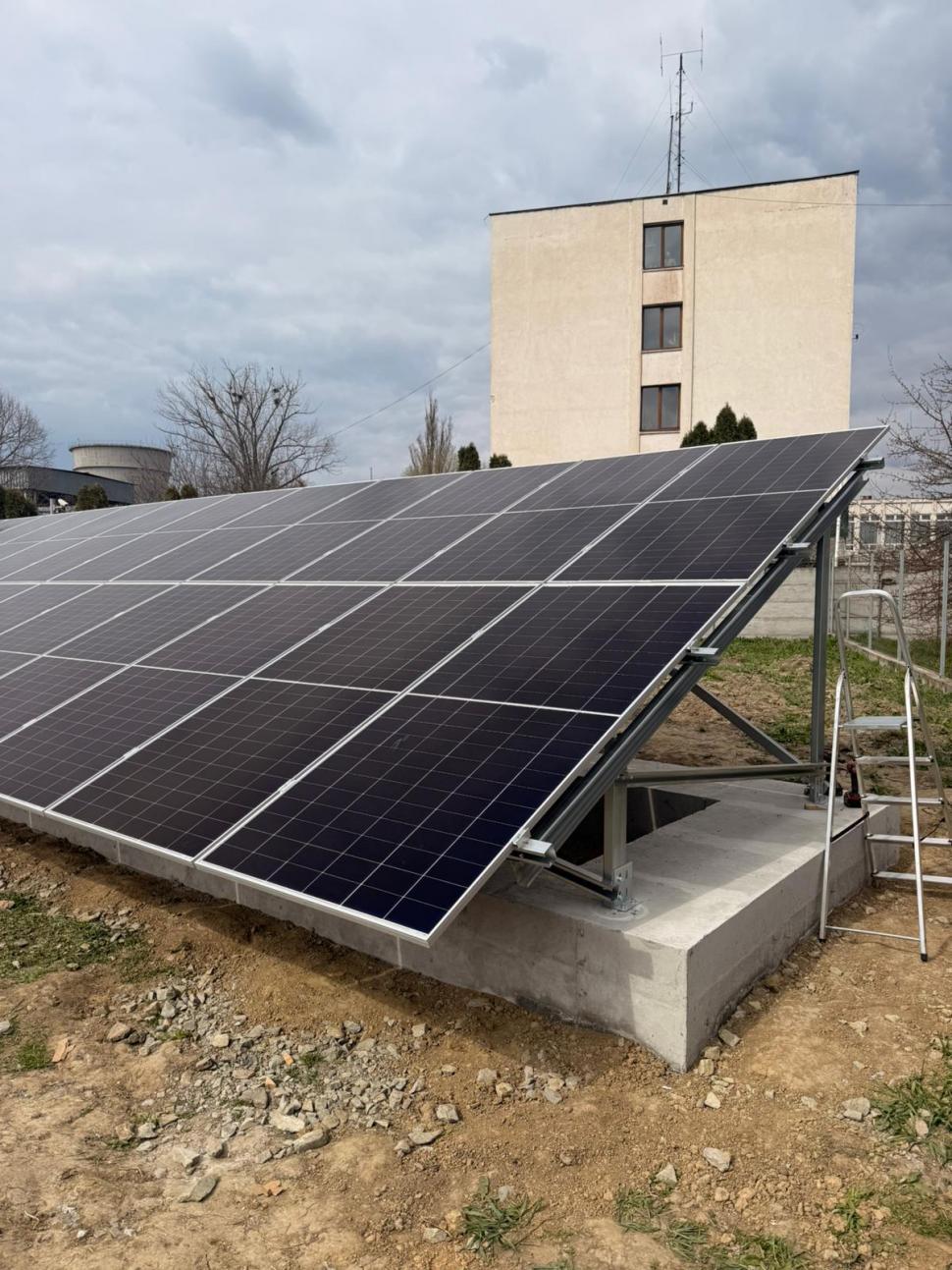 Panouri fotovoltaice în șase stații electrice: Transelectrica investește 51,7 milioane de euro din PNRR 1061191