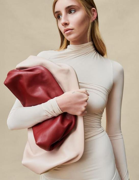 Prințesa europeană rebelă și „furioasă”: „Am renunțat pe ascuns la școală și am mers să lucrez la un bar”. Cine este Vittoria di Savoia 1061385