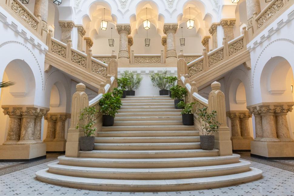 Porți Deschise la Primăria București. Clădirea monument istoric se poate vizita, de acum, în weekend: Programul tururilor ghidate 1061563