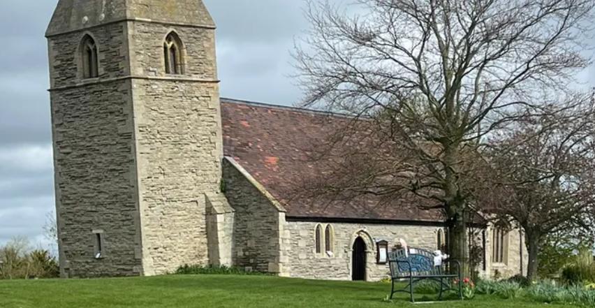 O biserică din Anglia s-a înclinat, încetul cu încetul, mai mult decât Turnul din Pisa. Acum a ajuns într-o situație delicată 1061315