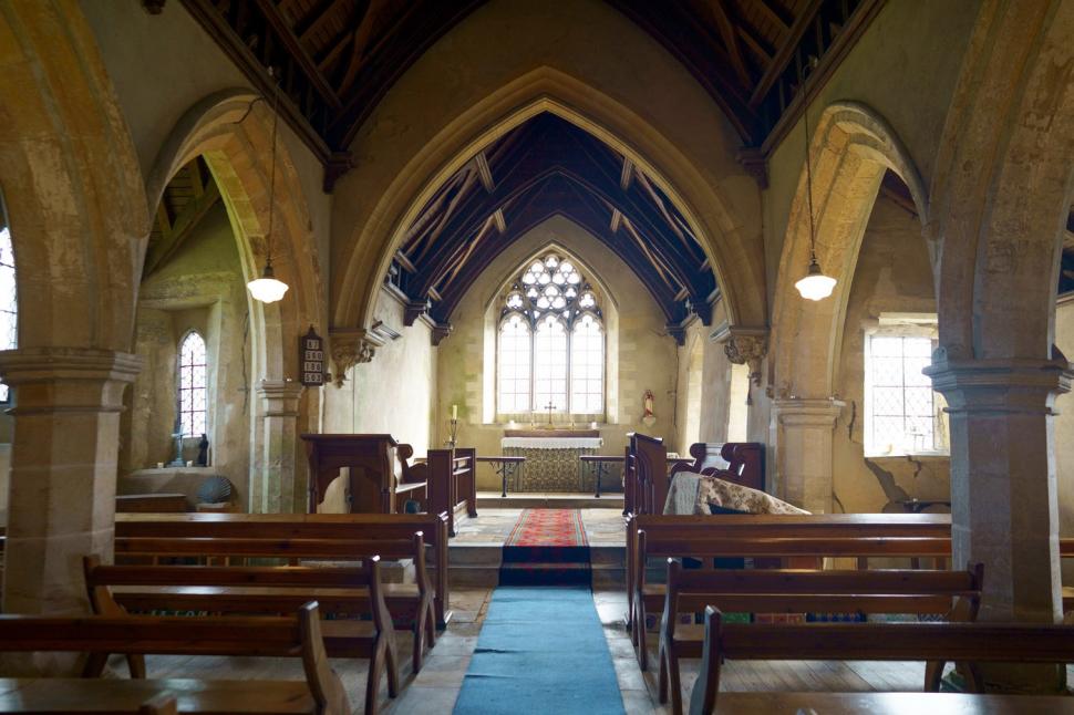 O biserică din Anglia s-a înclinat, încetul cu încetul, mai mult decât Turnul din Pisa. Acum a ajuns într-o situație delicată 1061322