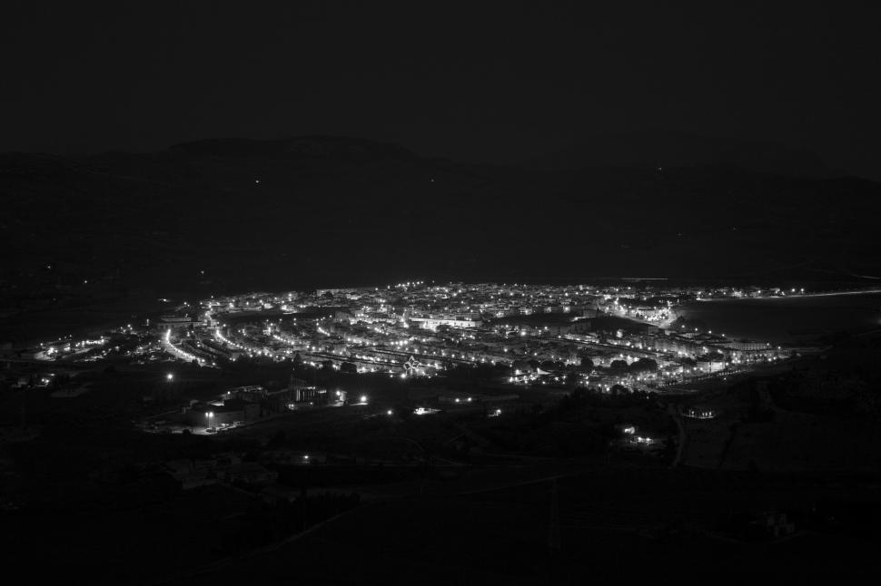 Orașul din Europa care are mai multe opere de artă decât locuitori stă sub un versant întreg acoperit cu beton. Cum arată Gibellina 1061340