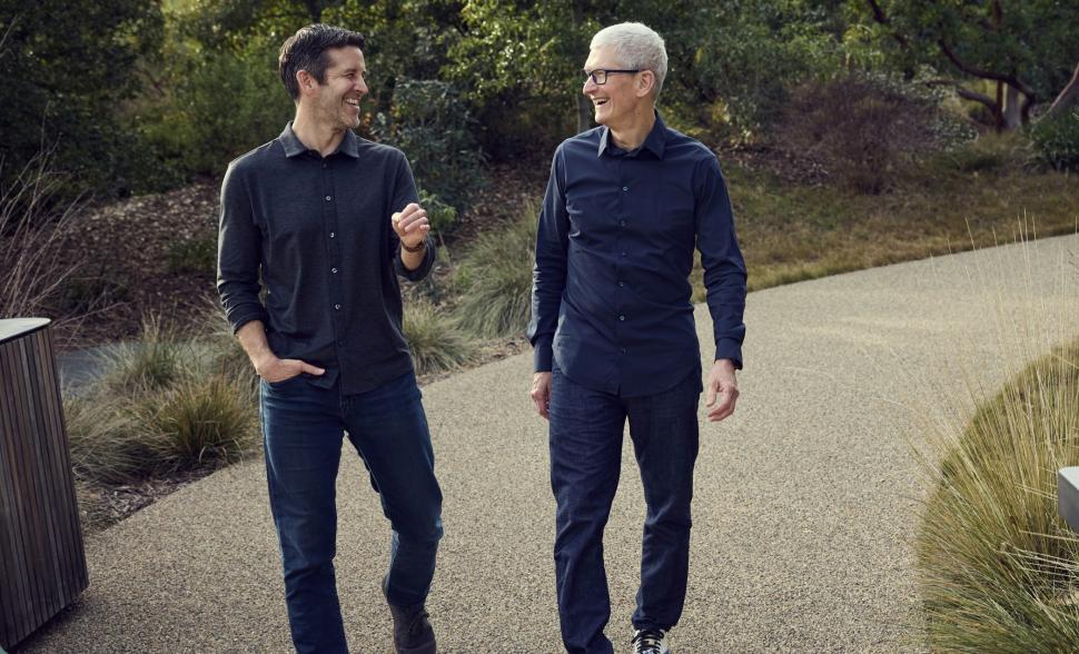 Cine este John Ternus, viitorul CEO al Apple 1062438