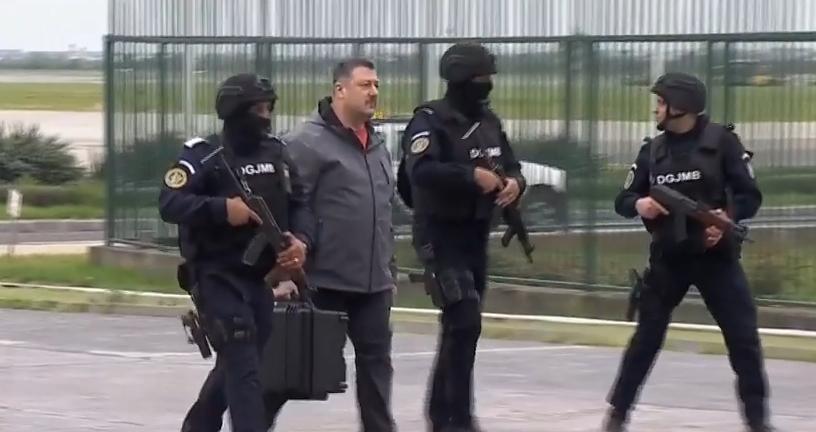 Primele imagini cu tezaurul adus din Olanda. Coiful de la Coțofenești și brățările dacice au ajuns la Muzeul Național de Istorie 1062518