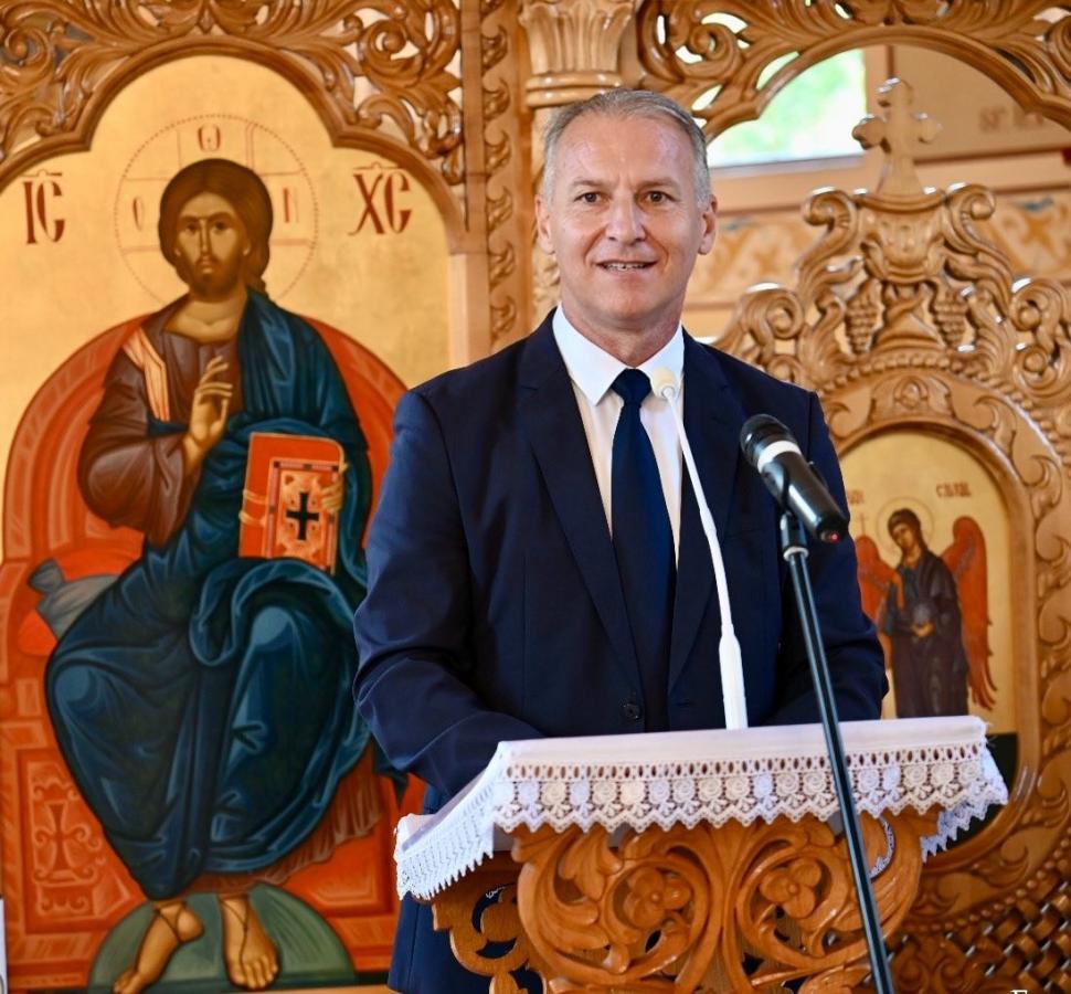 DNA suspectează că liderul PSD Radu Moldovan ar fi investit în Franța bani din contracte cu dedicație. E anchetat și un lider PNL 1062861