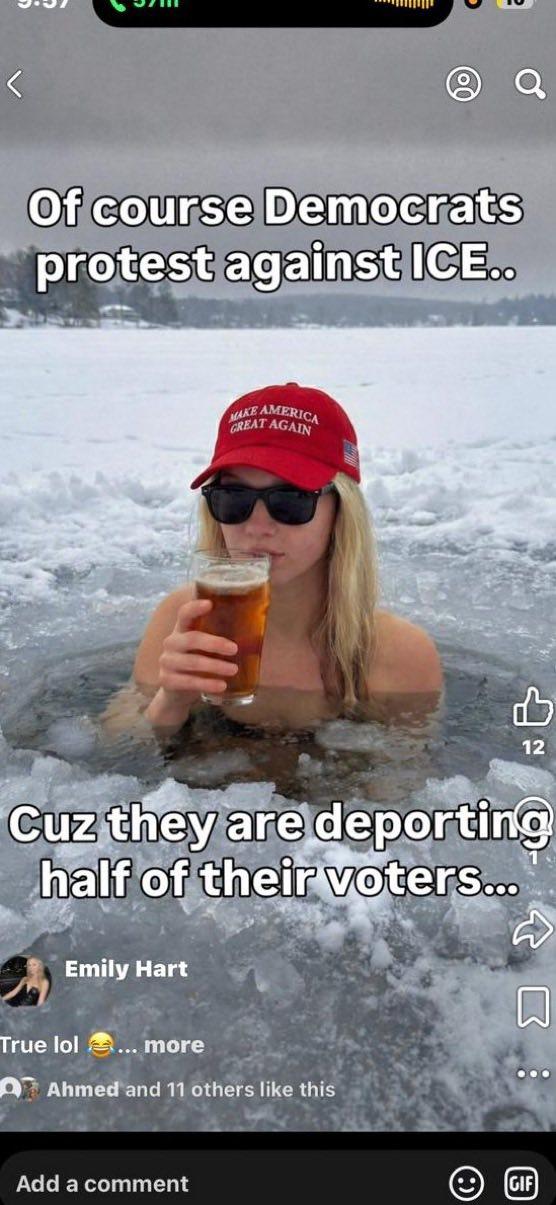 O influenceriță MAGA atrăgătoare s-a dovedit a fi, de fapt, un băiat indian care a câștigat o avere pe seama conservatorilor singuri 1062776