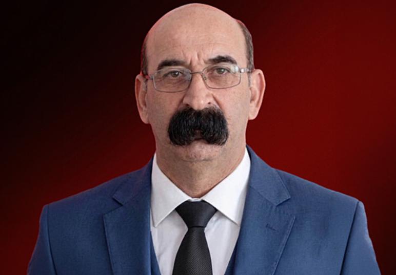 Politicianul din Turcia care a devenit viral datorită aspectului: „Este o față pe mustața aia” 1062640