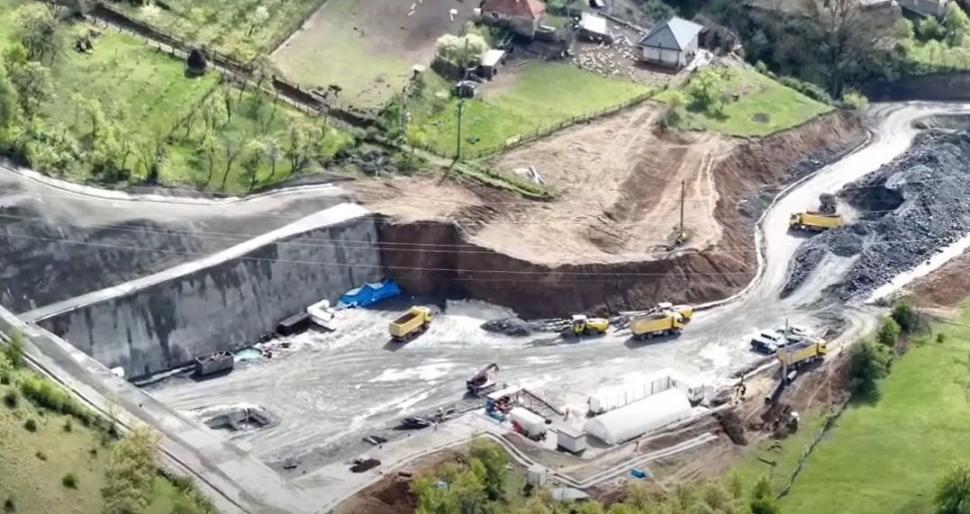 Prima străpungere de tunel în Carpați pe autostrada Sibiu-Pitești, aproape de realizare: Pe Secțiunea Boița–Cornetu vor fi 7 tuneluri 1063490