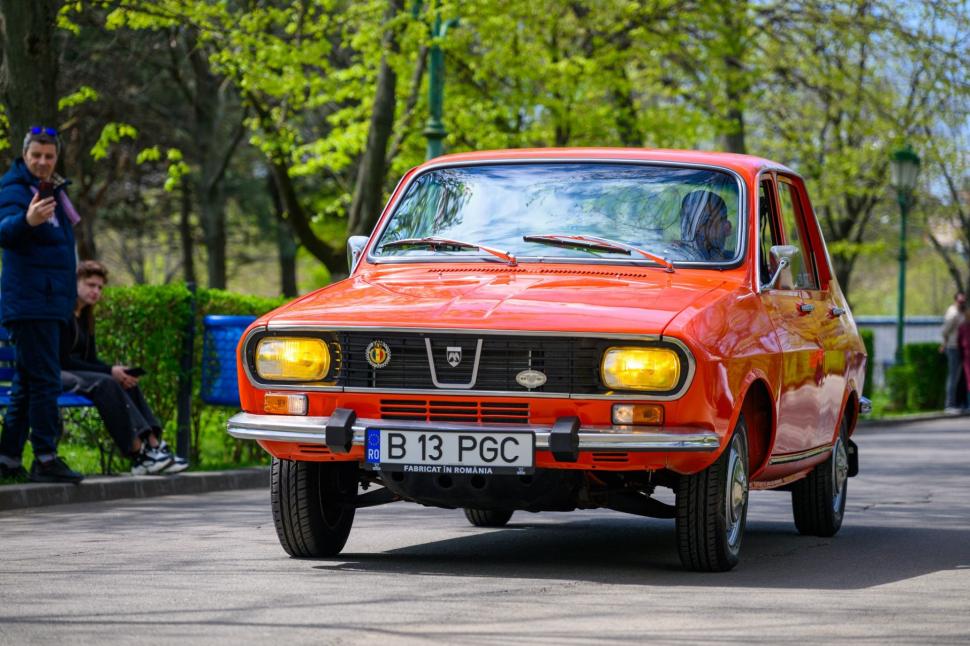 Retroparada Primăverii: Cea mai mare expoziție a Muzeului pe roți al României revine în Parcul Lumea Copiilor, din Bucureşti 1063304