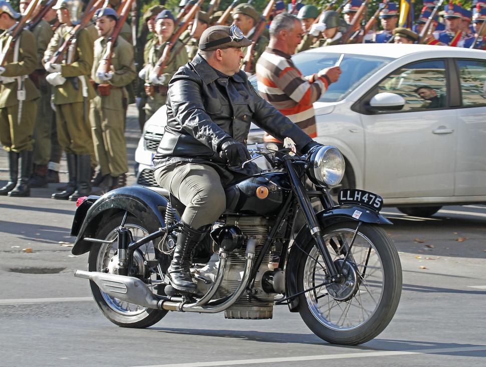 Retroparada Primăverii: Cea mai mare expoziție a Muzeului pe roți al României revine în Parcul Lumea Copiilor, din Bucureşti 1063311