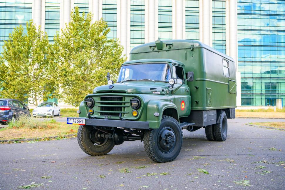 Retroparada Primăverii: Cea mai mare expoziție a Muzeului pe roți al României revine în Parcul Lumea Copiilor, din Bucureşti 1063316