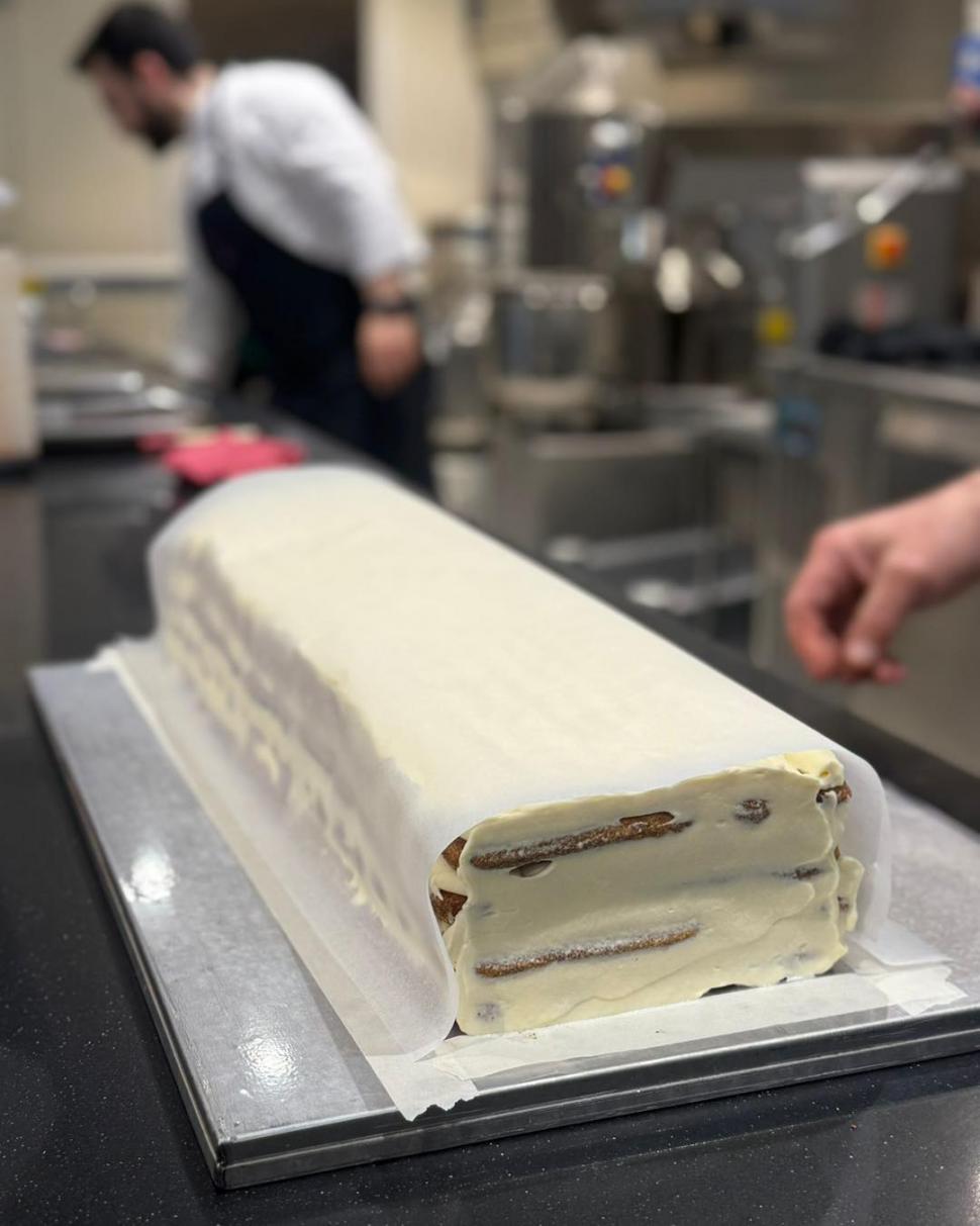 Cel mai lung tiramisu din lume tocmai a intrat în Cartea Recordurilor, la Londra: Cum arată desertul uriaș, de peste 400 de metri 1064021