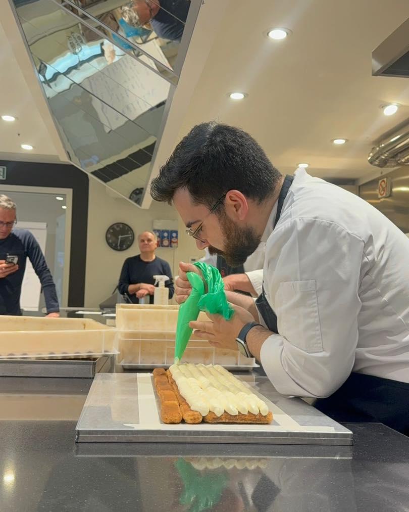 Cel mai lung tiramisu din lume tocmai a intrat în Cartea Recordurilor, la Londra: Cum arată desertul uriaș, de peste 400 de metri 1064026