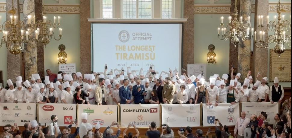 Cel mai lung tiramisu din lume tocmai a intrat în Cartea Recordurilor, la Londra: Cum arată desertul uriaș, de peste 400 de metri 1064027