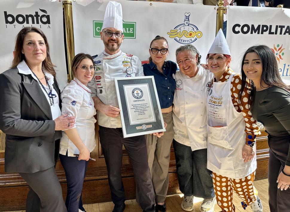 Cel mai lung tiramisu din lume tocmai a intrat în Cartea Recordurilor, la Londra: Cum arată desertul uriaș, de peste 400 de metri 1064038