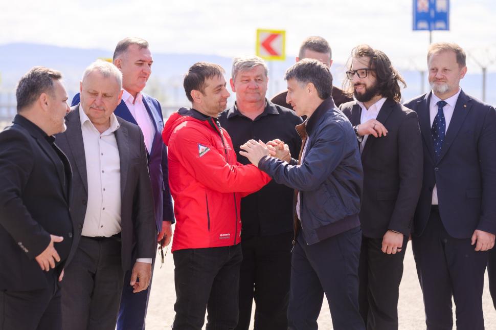 Noi imagini cu podul rutier dintre România și Ucraina, peste râul Tisa, care are o lungime de peste 250 m. Când va fi inaugurat 1063830