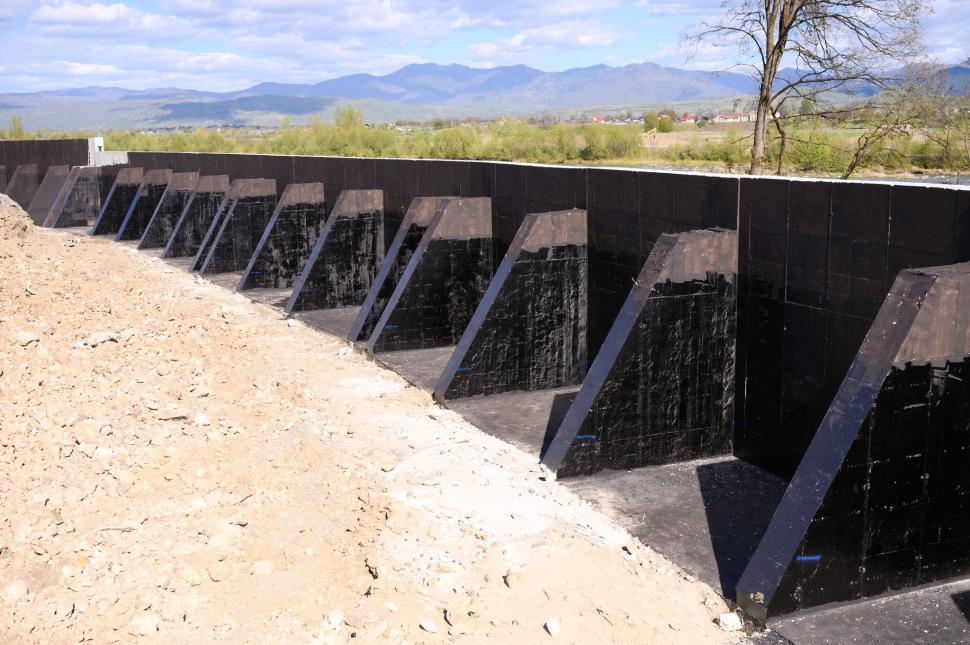 Noi imagini cu podul rutier dintre România și Ucraina, peste râul Tisa, care are o lungime de peste 250 m. Când va fi inaugurat 1063836