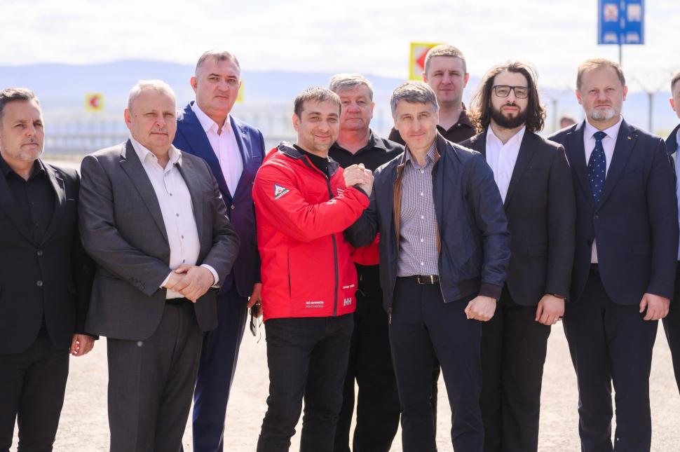 Noi imagini cu podul rutier dintre România și Ucraina, peste râul Tisa, care are o lungime de peste 250 m. Când va fi inaugurat 1063838