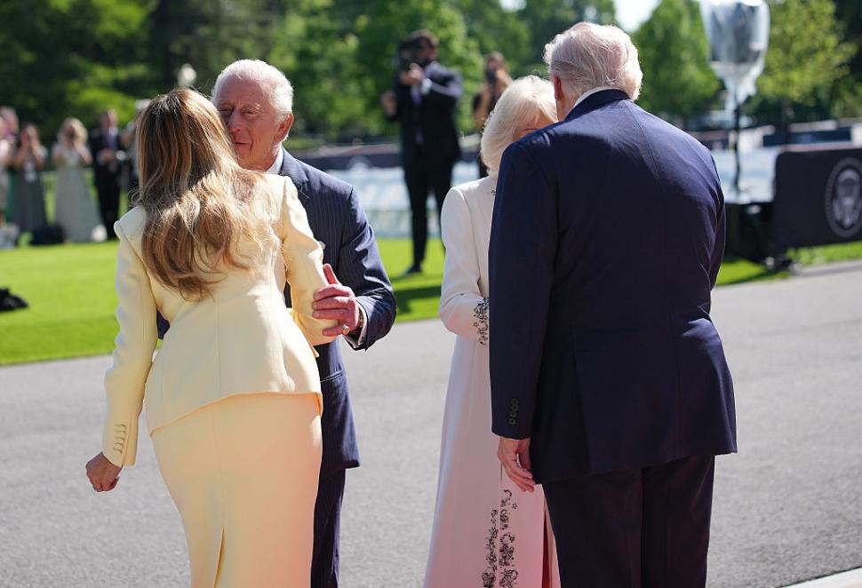 Regele Charles își începe vizita de stat în SUA. Monarhii britanici au fost întâmpinați de Melania și Donald Trump la Casa Albă 1064124