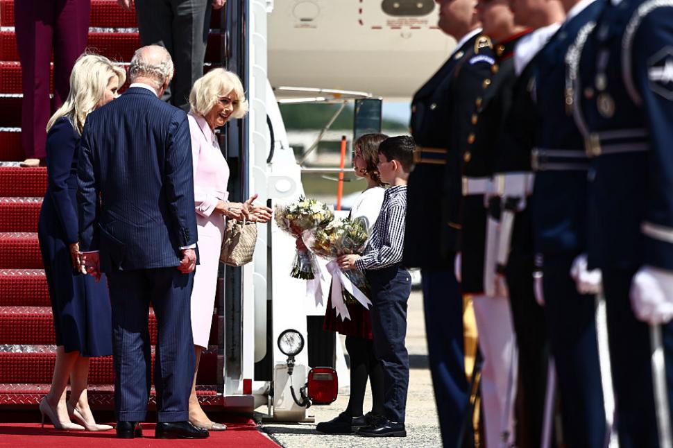 Regele Charles își începe vizita de stat în SUA. Monarhii britanici au fost întâmpinați de Melania și Donald Trump la Casa Albă 1064128