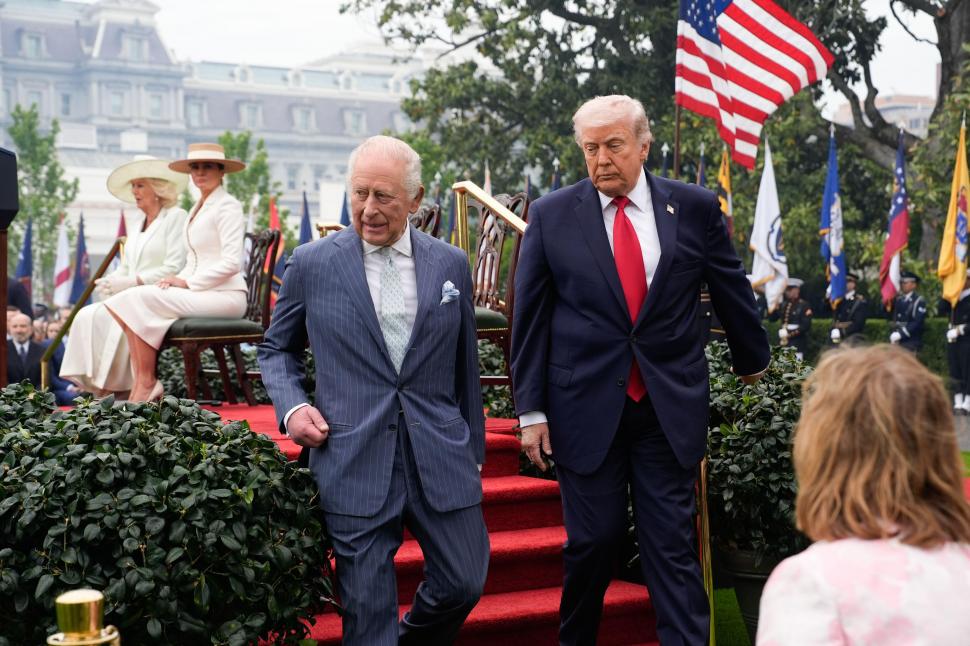 Donald Trump l-a primit pe Regele Charles la Casa Albă. „Mama mea avea o pasiune pentru Charles. Vă vine să credeți?” 1064420