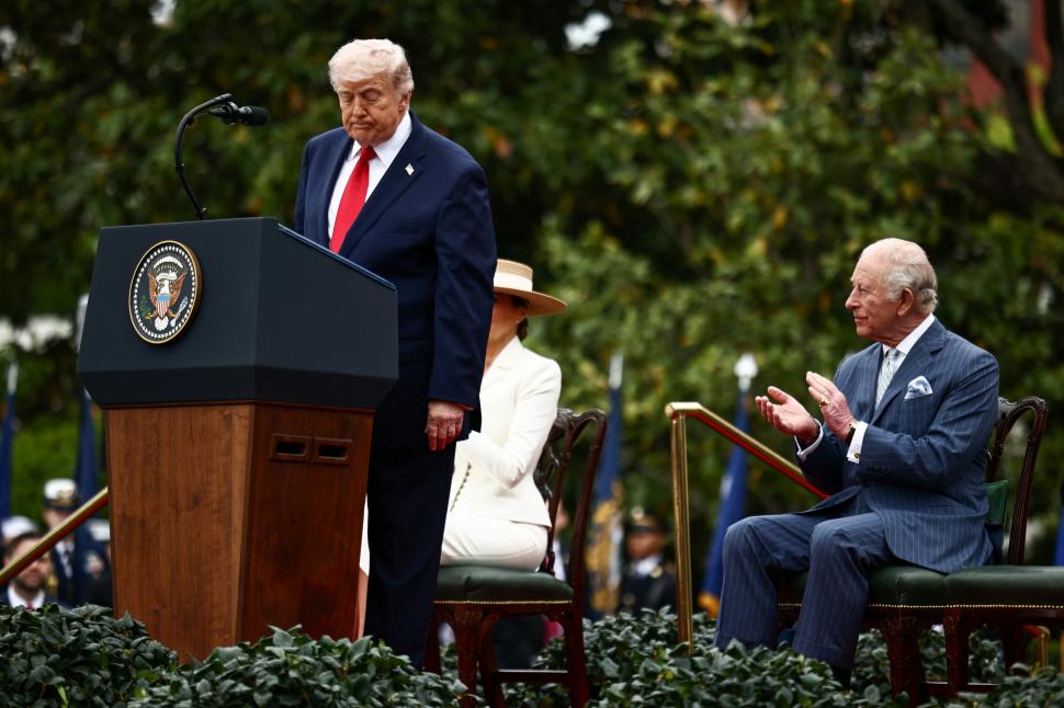 Donald Trump l-a primit pe Regele Charles la Casa Albă. „Mama mea avea o pasiune pentru Charles. Vă vine să credeți?” 1064423