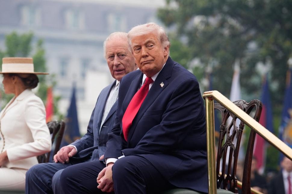 Donald Trump l-a primit pe Regele Charles la Casa Albă. „Mama mea avea o pasiune pentru Charles. Vă vine să credeți?” 1064428