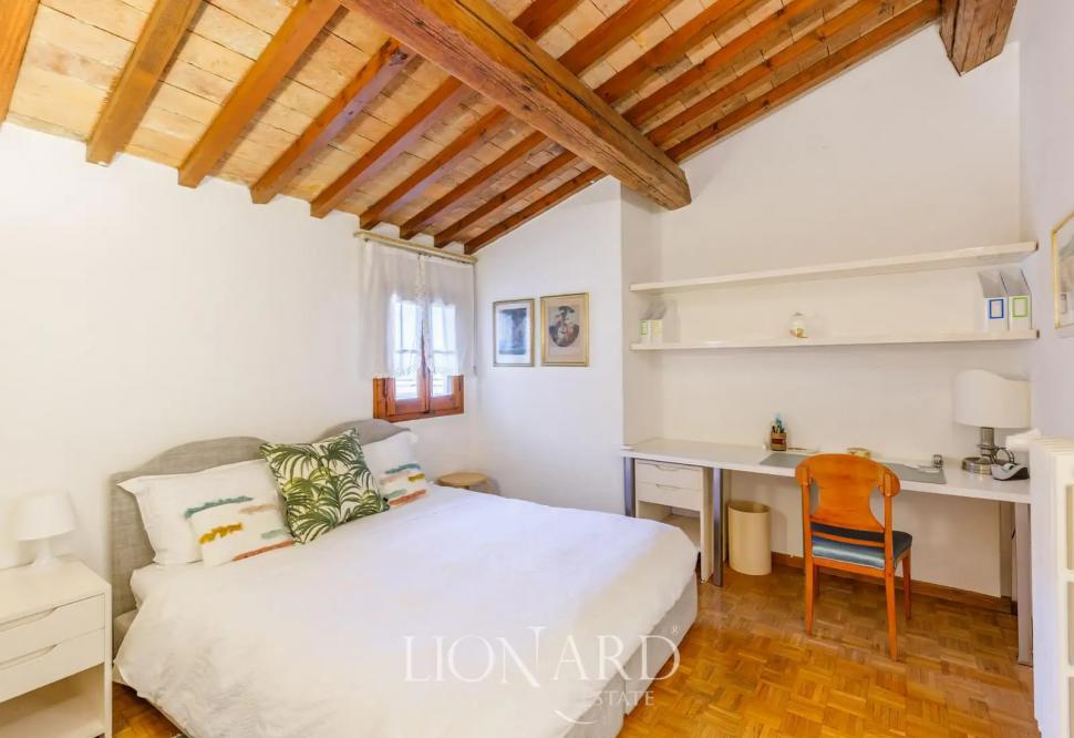 Un milionar american a locuit în vila istorică din Florența de unde Galileo observa cerul, iar acum o vinde: Cum arată și cât costă 1064352