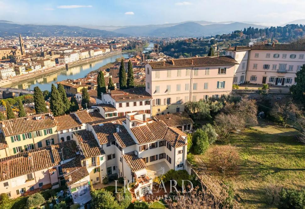 Un milionar american a locuit în vila istorică din Florența de unde Galileo observa cerul, iar acum o vinde: Cum arată și cât costă 1064354