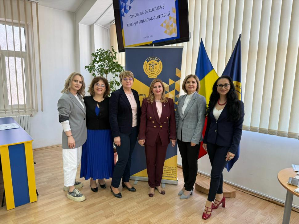 Mai mulţi elevi din Constanța au fost premiaţi pentru performanțe la concursul de educație financiară 1064570