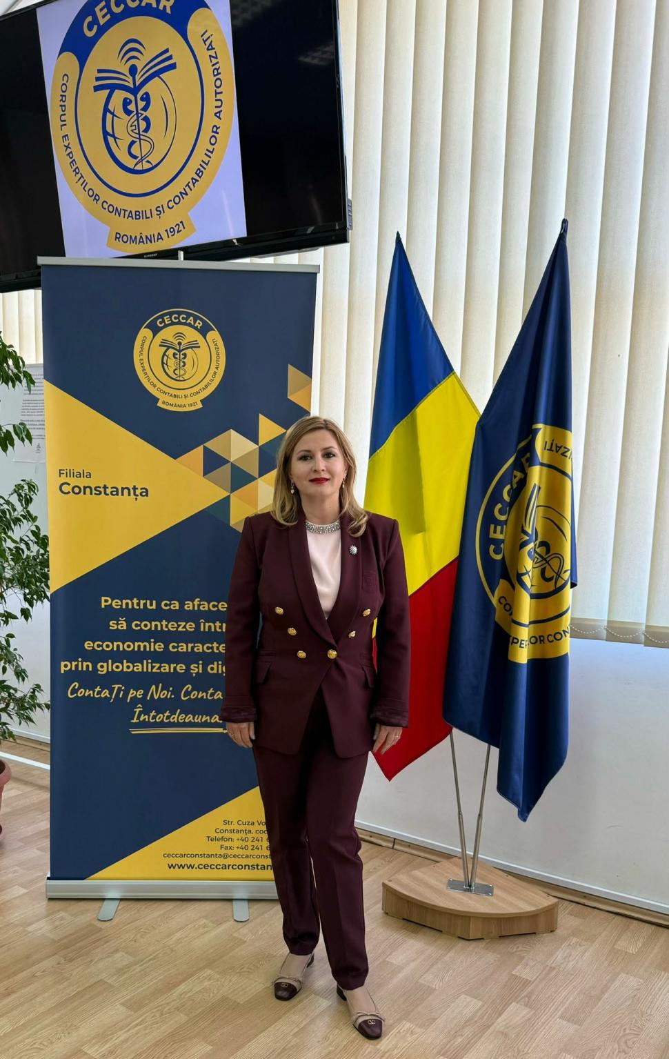 Mai mulţi elevi din Constanța au fost premiaţi pentru performanțe la concursul de educație financiară 1064571