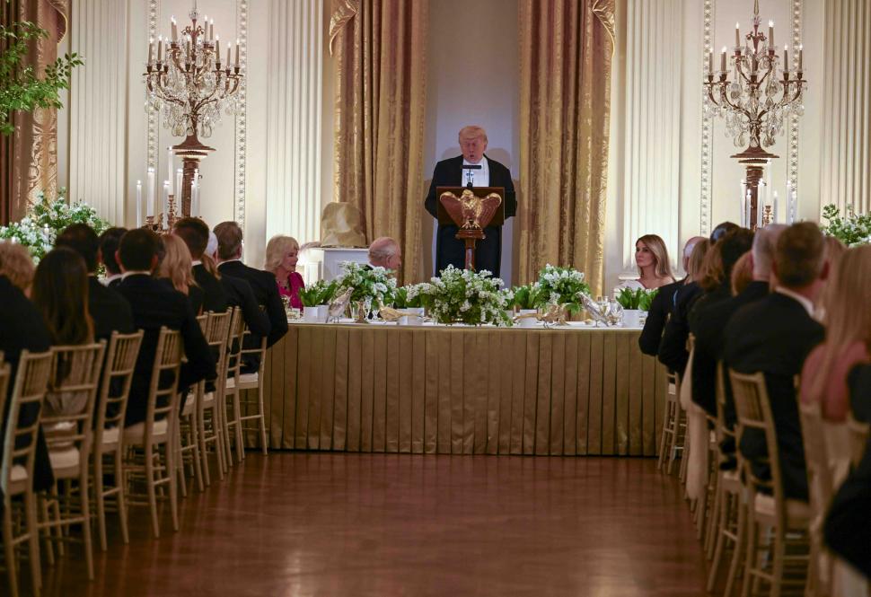 Modă, miliardari și glume: În culisele dineului de stat de la Casa Albă pentru Regele Charles. Melania Trump a organizat cina 1064515