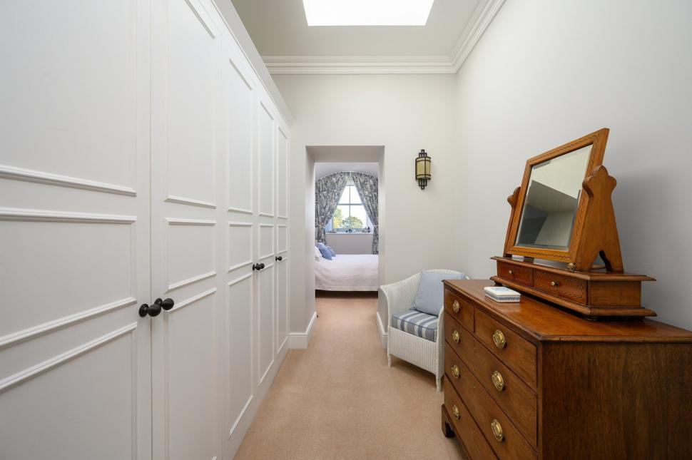 O fostă închisoare a fost transformată într-o locuință de lux și a fost scoasă la vânzare cu un preț surprinzător 1064864