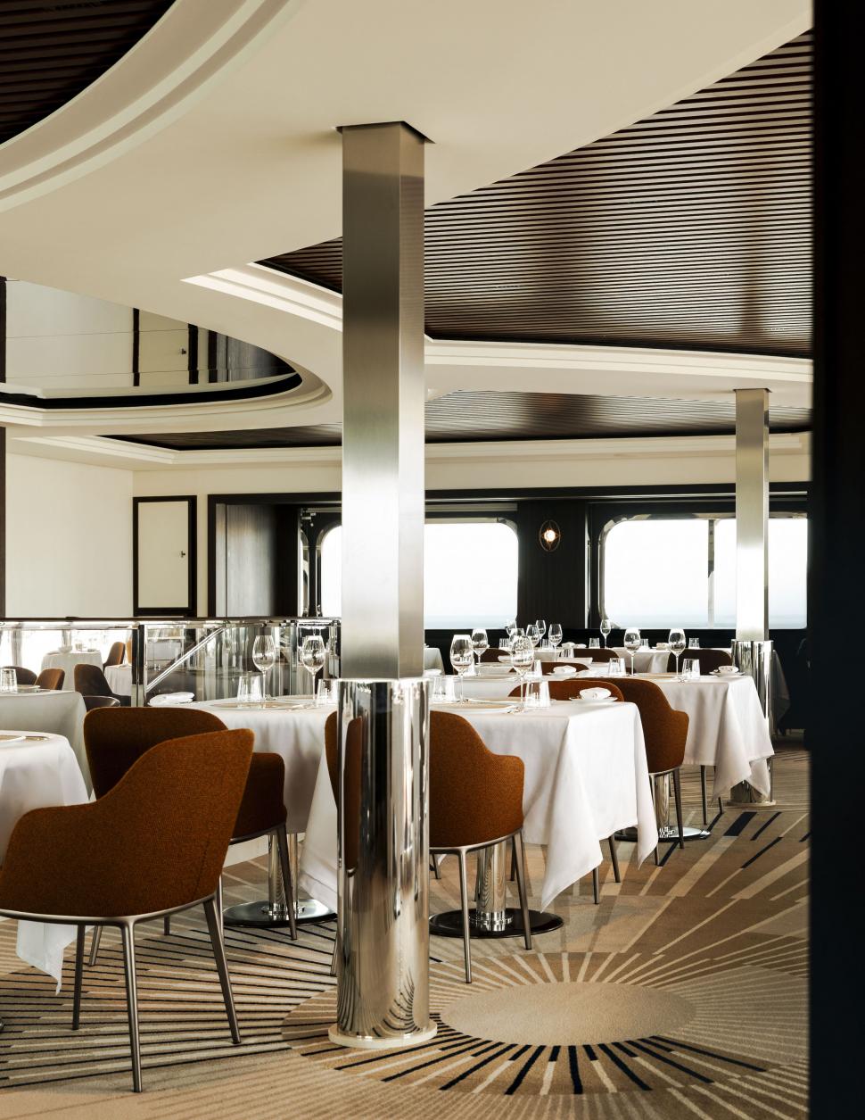 Cel mai mare yacht cu vele din lume pleacă în prima călătorie. Cum arată vasul luxos de croazieră Orient Express Corinthian 1065140