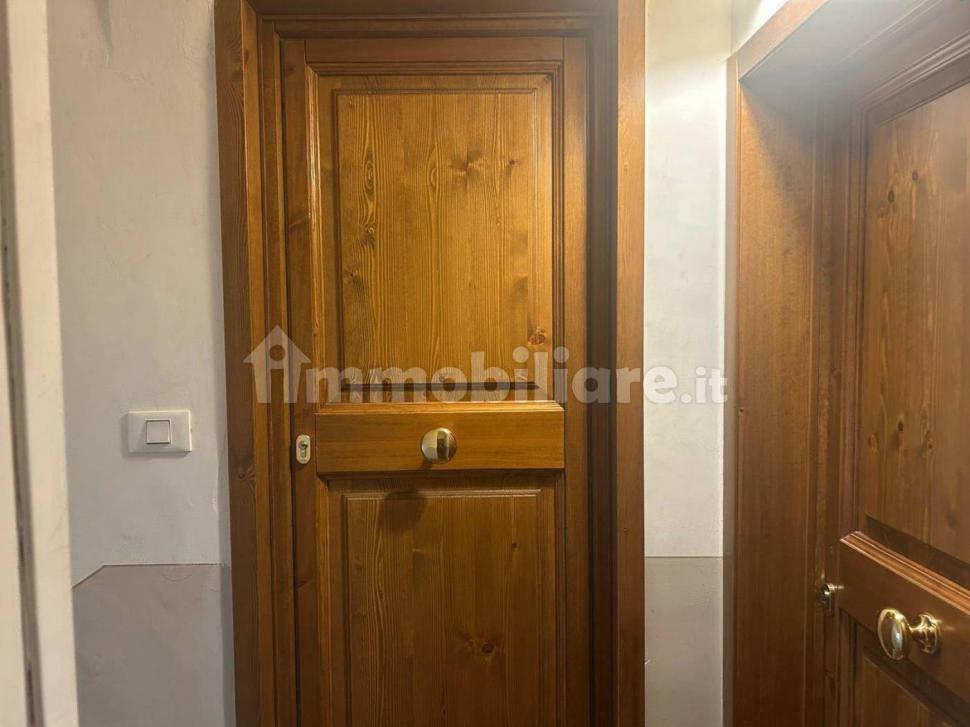 Cum arată garsoniera de 10 metri pătrați care se vinde cu 115.000 de euro în Florența. Baia are doar un metru pătrat  1065424