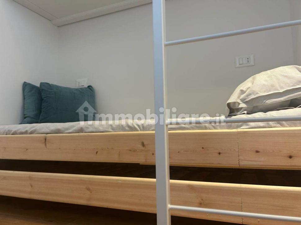 Cum arată garsoniera de 10 metri pătrați care se vinde cu 115.000 de euro în Florența. Baia are doar un metru pătrat  1065430