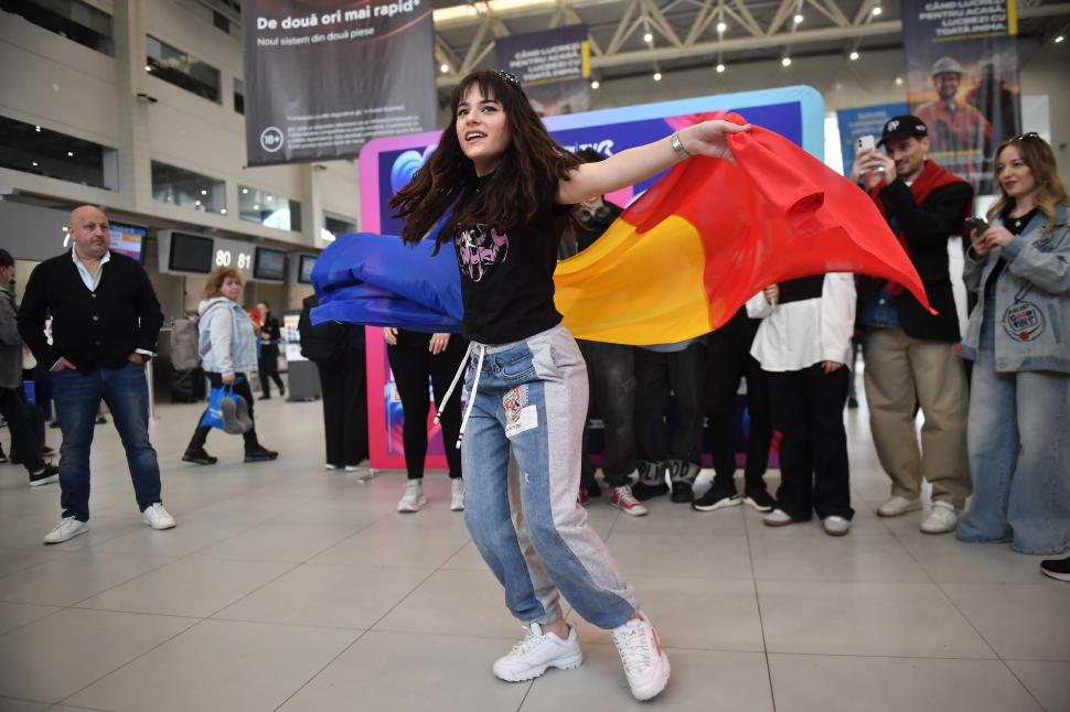 Alexandra Căpitănescu și trupa ei au plecat la Viena, la Eurovision 2026 1065652
