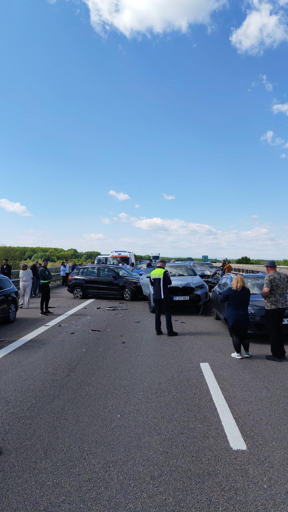Carambol cu șase mașini pe Autostrada A3, în Prahova: Sensul spre București, blocat. Traficul a fost deviat pe DN1 1065630