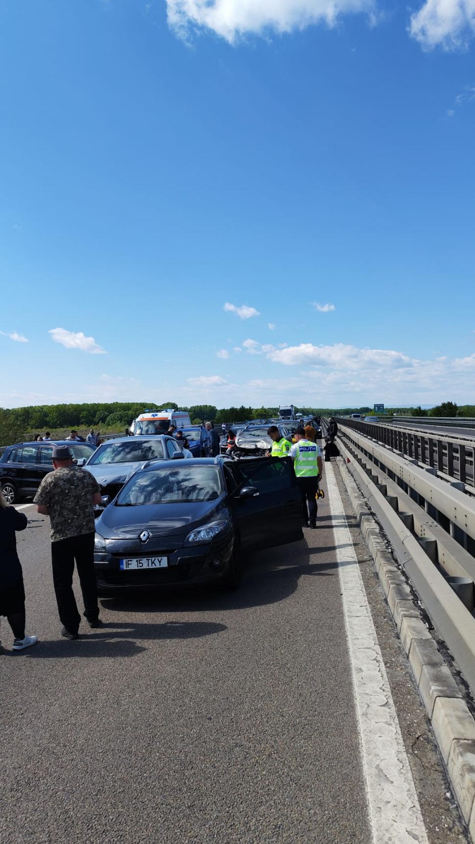 Carambol cu șase mașini pe Autostrada A3, în Prahova: Sensul spre București, blocat. Traficul a fost deviat pe DN1 1065632