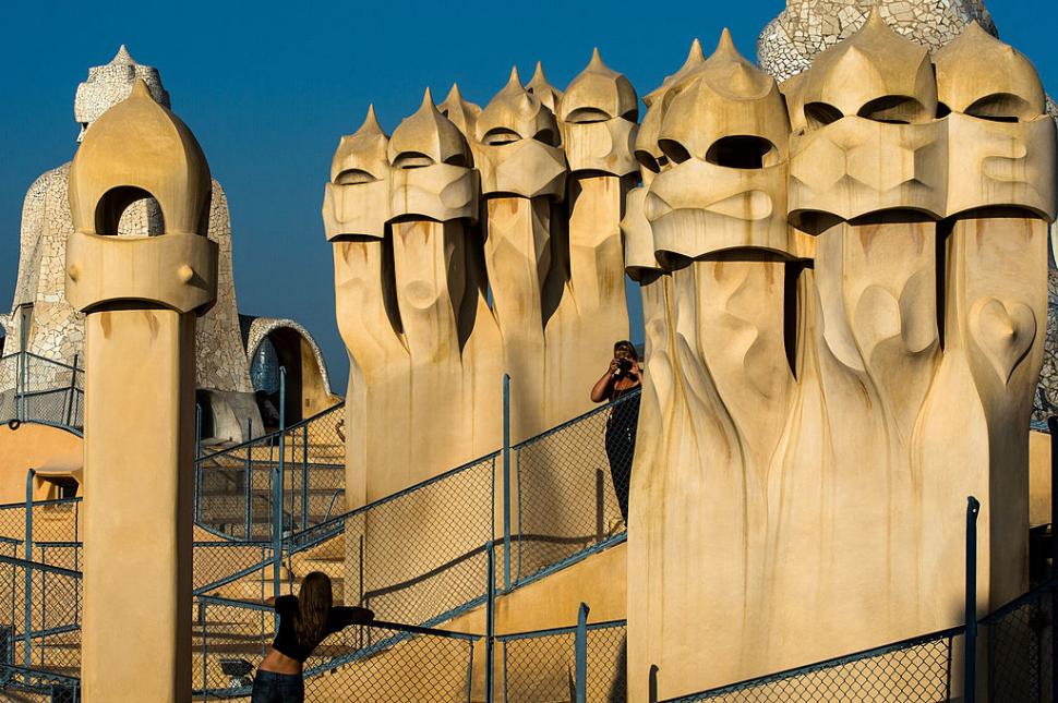 „Este un sit de patrimoniu mondial, dar e casa mea”: Ultima chiriașă rămasă în Casa Milà descrie viața în capodopera lui Gaudí 1065860