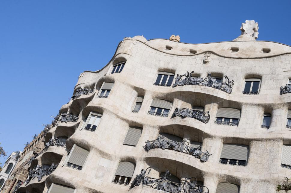 „Este un sit de patrimoniu mondial, dar e casa mea”: Ultima chiriașă rămasă în Casa Milà descrie viața în capodopera lui Gaudí 1065866