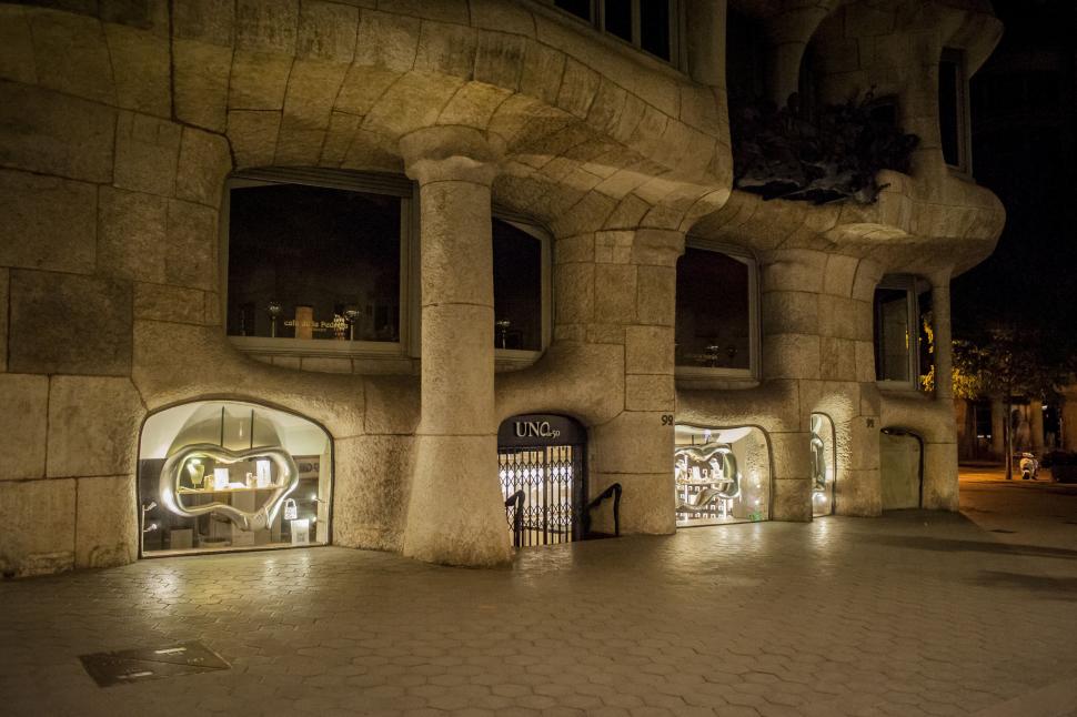 „Este un sit de patrimoniu mondial, dar e casa mea”: Ultima chiriașă rămasă în Casa Milà descrie viața în capodopera lui Gaudí 1065870