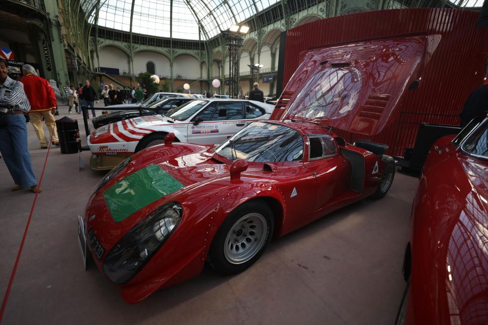 Peste 230 de mașini de epocă expuse sub cupola de sticlă a Marelui Palat din Paris: Imagini cu automobilele retro de la Tour Auto 2026  1065767