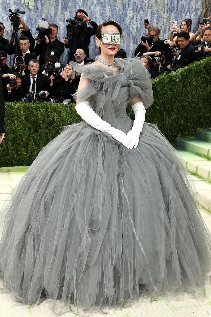 Met Gala 2026. Cele mai extravagante și controversate ținute. Madonna, Heidi Klum, Bad Bunny și Katy Perry au fost de nerecunoscut 1065968