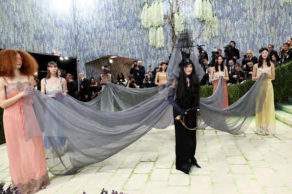 Met Gala 2026. Cele mai extravagante și controversate ținute. Madonna, Heidi Klum, Bad Bunny și Katy Perry au fost de nerecunoscut 1065972