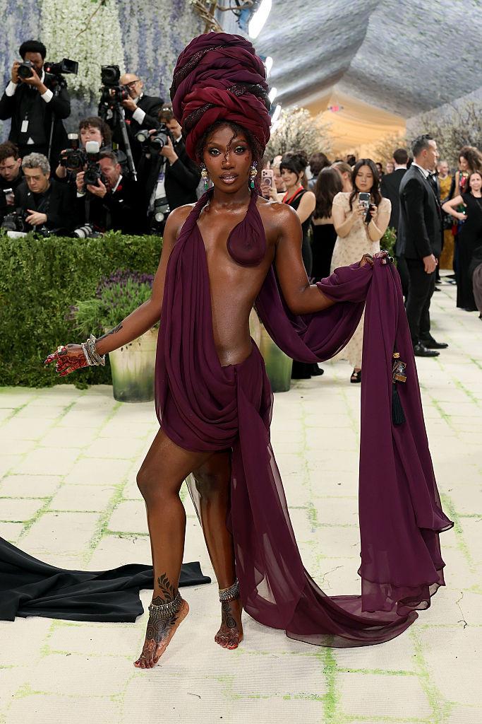 Met Gala 2026. Cele mai extravagante și controversate ținute. Madonna, Heidi Klum, Bad Bunny și Katy Perry au fost de nerecunoscut 1065975