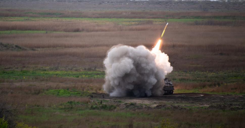 Rachete cu lansare multiplă şi un sistem HIMARS românesc au executat trageri reale la Capu Midia. Imagini de la exerciţiul NATO 1066481