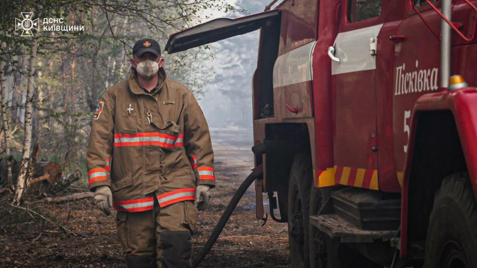 Incendiu uriaș la Cernobîl: 1.100 de hectare de pădure ard după prăbușirea unei drone. Precizări ANM despre direcția norului de fum 1067119