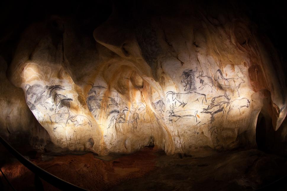 Oamenii de știință au deschis o peșteră sigilată timp de 20.000 de ani și au descoperit opere de artă perfect conservate 1066722