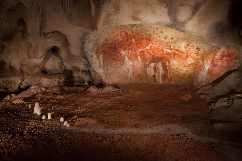 Oamenii de știință au deschis o peșteră sigilată timp de 20.000 de ani și au descoperit opere de artă perfect conservate 1066724
